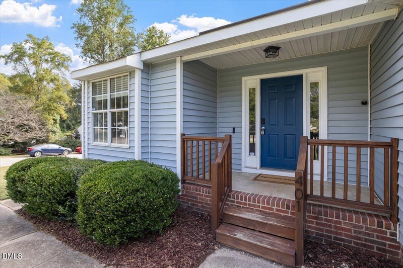 401 Vista Springs Cir, Holly Springs, NC 27540