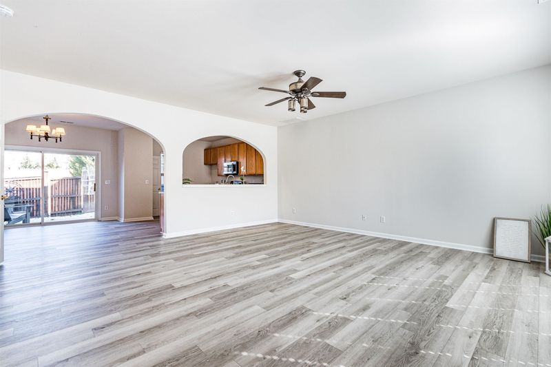 401 Walnut Woods Dr, Morrisville, NC 27560