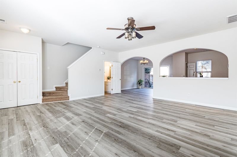 401 Walnut Woods Dr, Morrisville, NC 27560