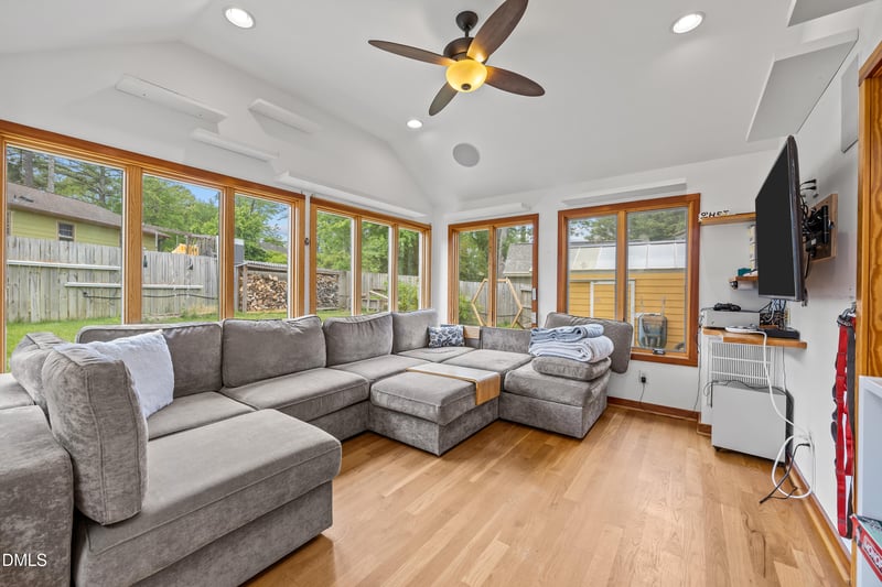 401 Warren Ave, Cary, NC 27511