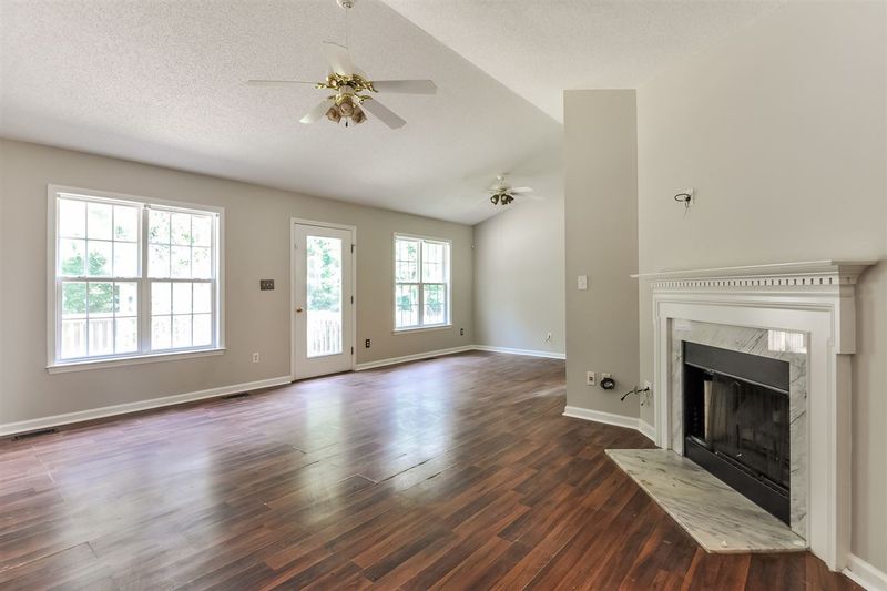 401 Waterford Dr, Clayton, NC 27520