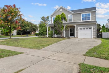 401 Wellspring Dr, Holly Springs, NC 27540