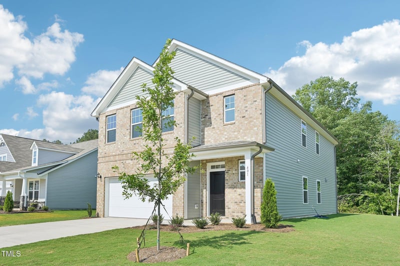 401 Winding Creek Dr, Lillington, NC 27546