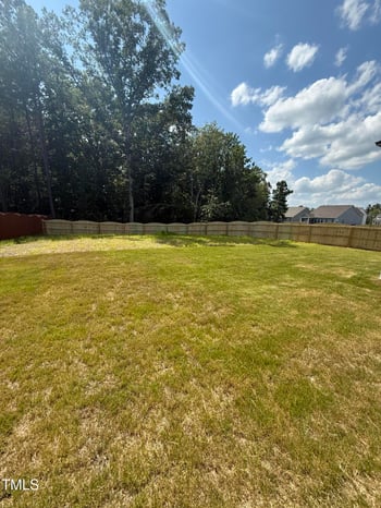 401 Winding Creek Dr, Lillington, NC 27546
