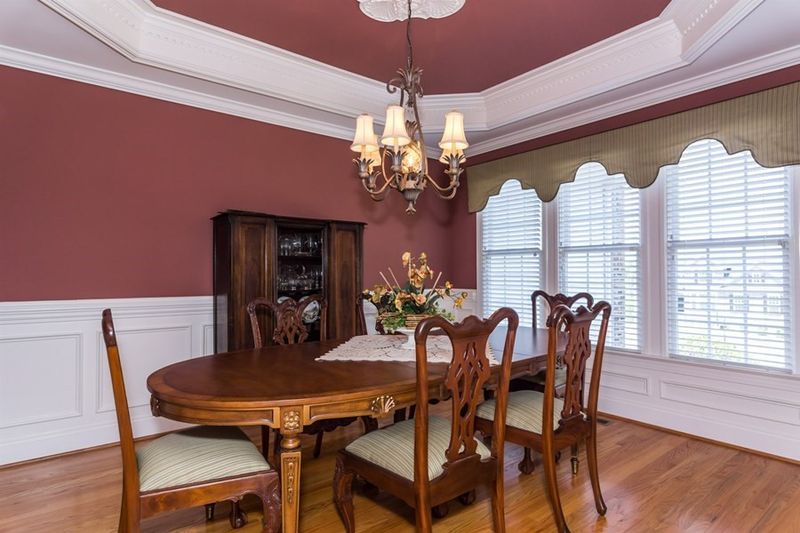 4010 Bankshire Ln, Raleigh, NC 27603