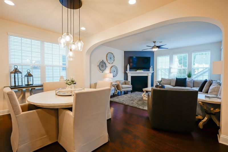 4010 Overcup Oak Ln, Cary, NC 27519