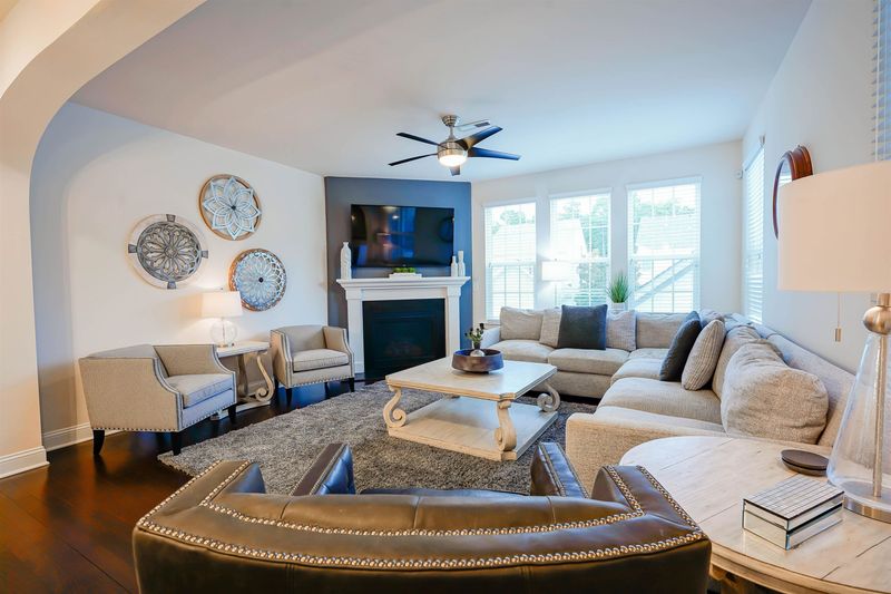 4010 Overcup Oak Ln, Cary, NC 27519