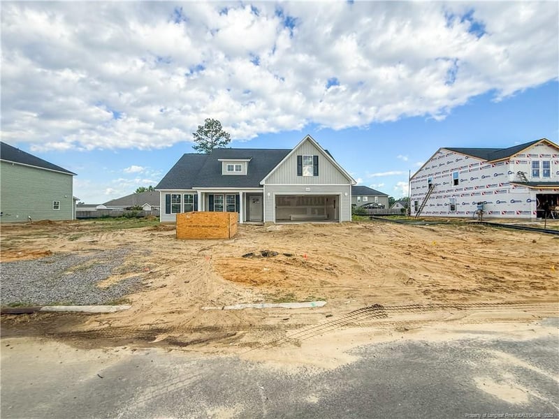 4010 Racking Horse Rd, Hope Mills, NC 28348