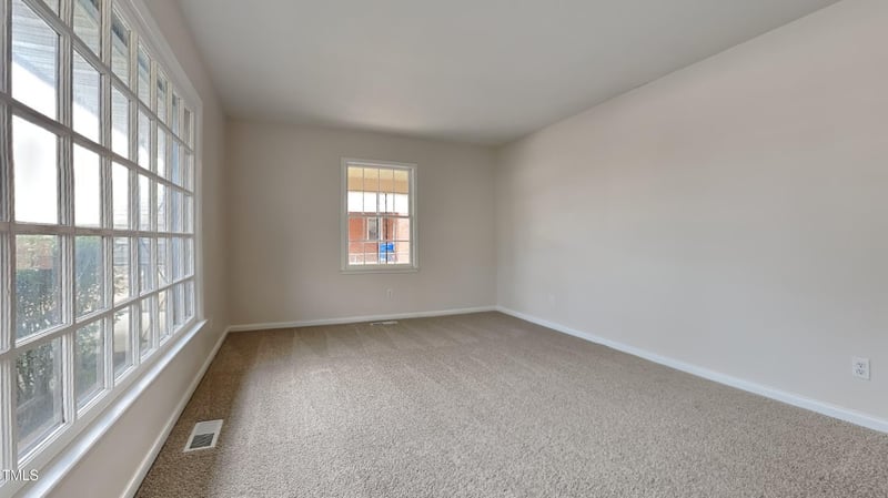 4011 Dellwood Dr, Fayetteville, NC 28304