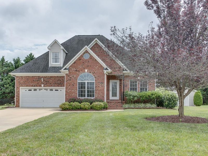 4011 Point, Mebane, NC 27302