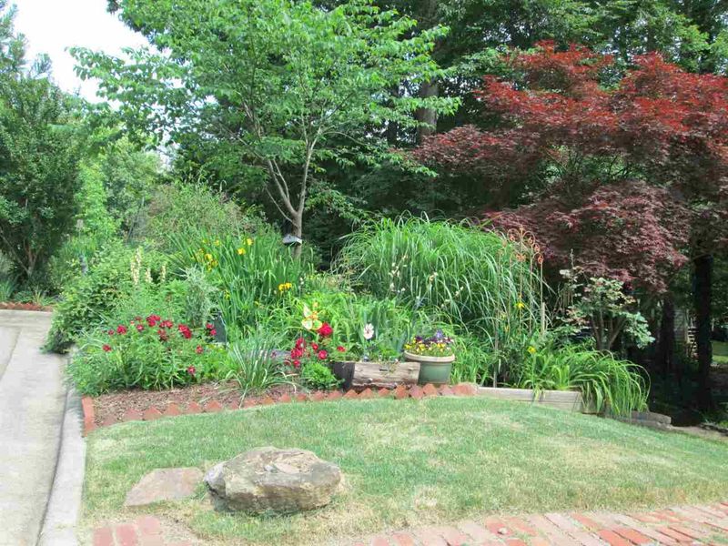 4012 Sturbridge Dr, Durham, NC 27713