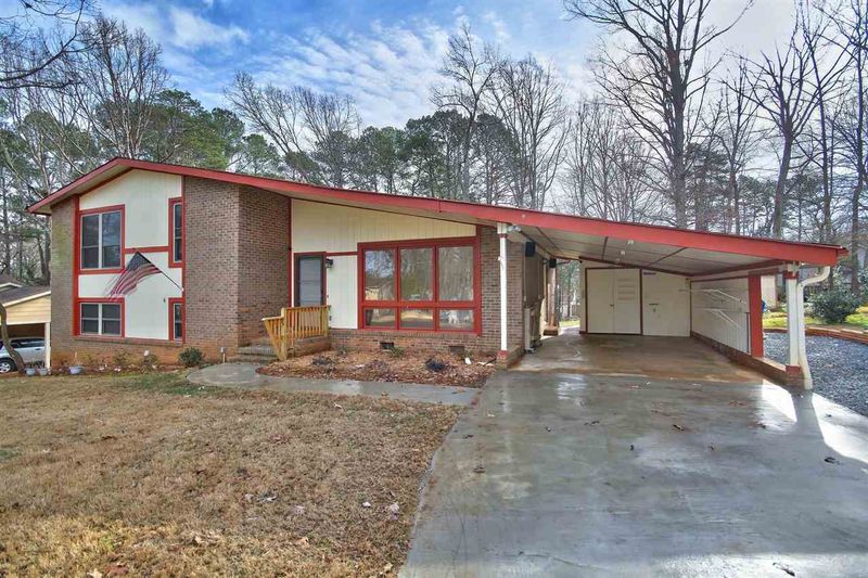 4013 Grimstead Ln, Raleigh, NC 27613