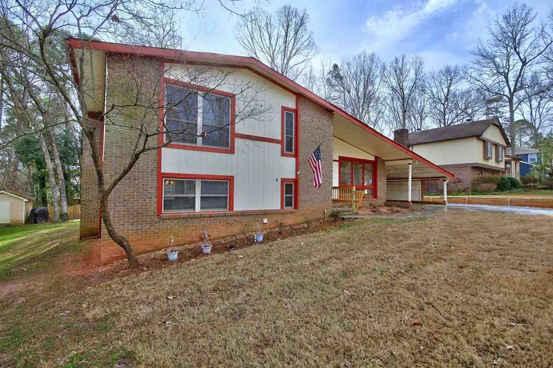 4013 Grimstead Ln, Raleigh, NC 27613
