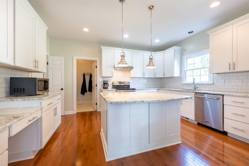 4015 Sunridge Rd, Raleigh, NC 27613
