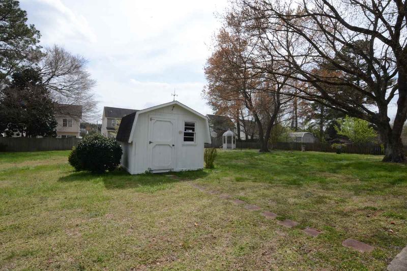 4016 Willow Oak Rd, Raleigh, NC 27604