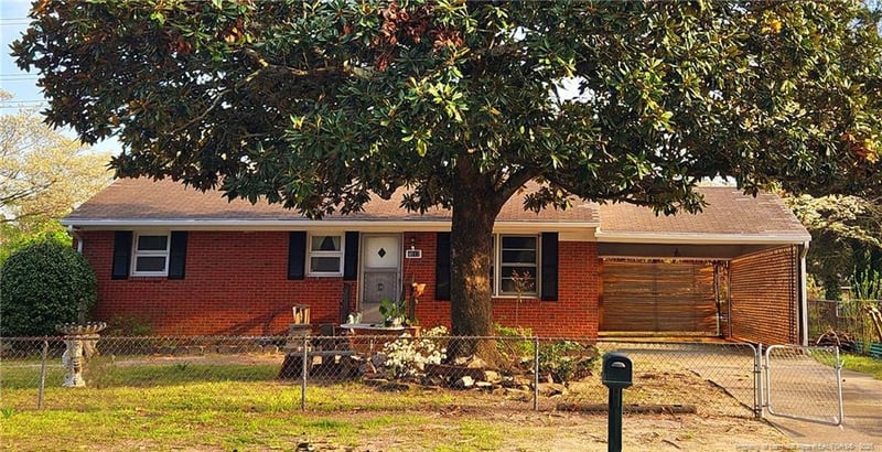 4017 Glenridge Rd, Fayetteville, NC 28304