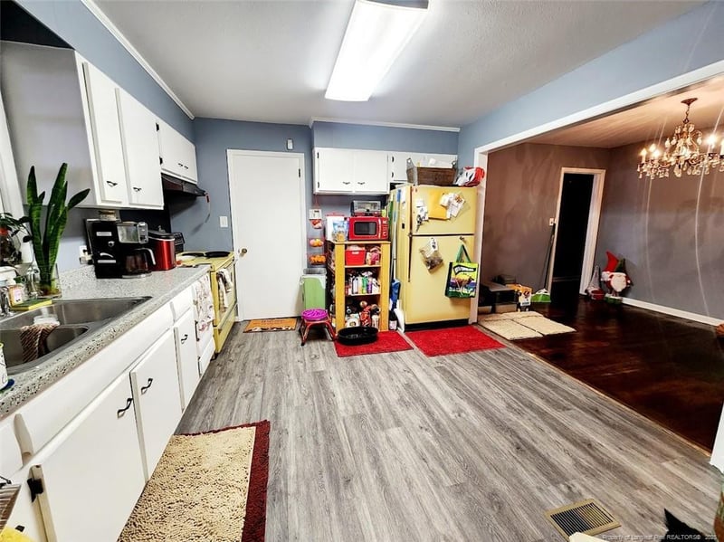 4017 Glenridge Rd, Fayetteville, NC 28304