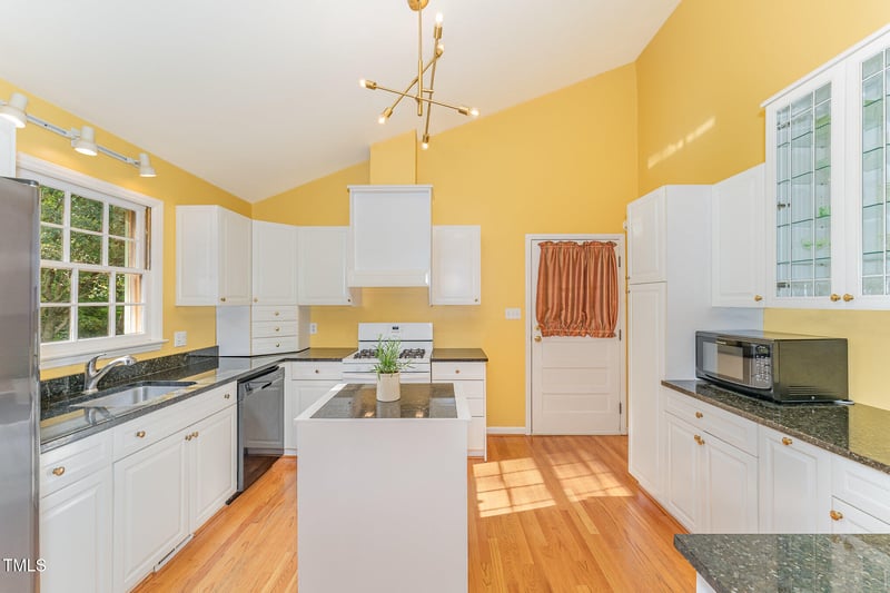 4017 Huckleberry Dr, Raleigh, NC 27612
