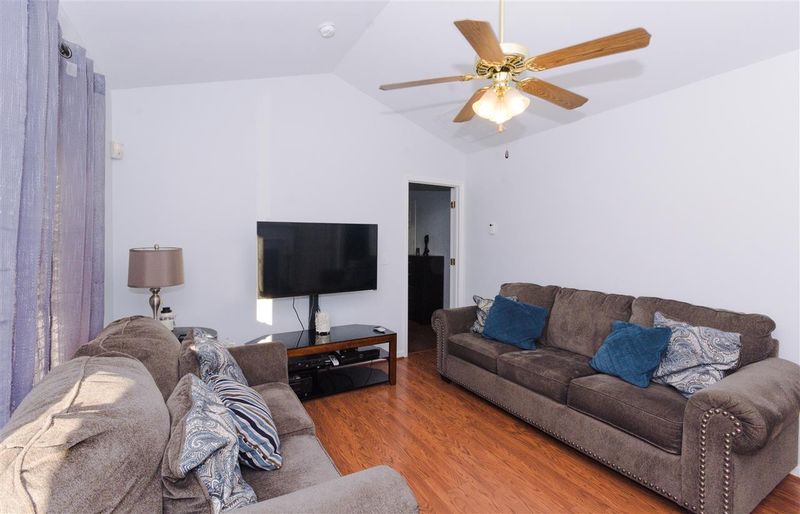 4017 Mindspring Dr, Raleigh, NC 27610