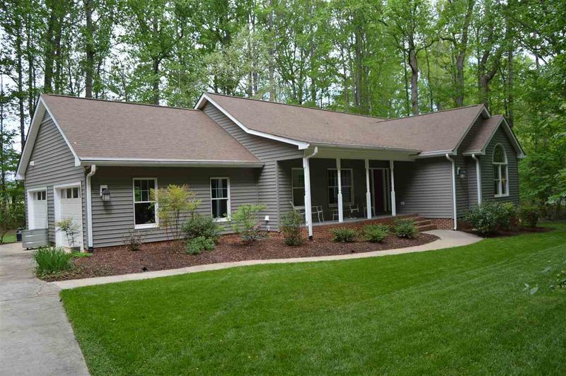 4018 Lattimore Dr, Hillsborough, NC 27278