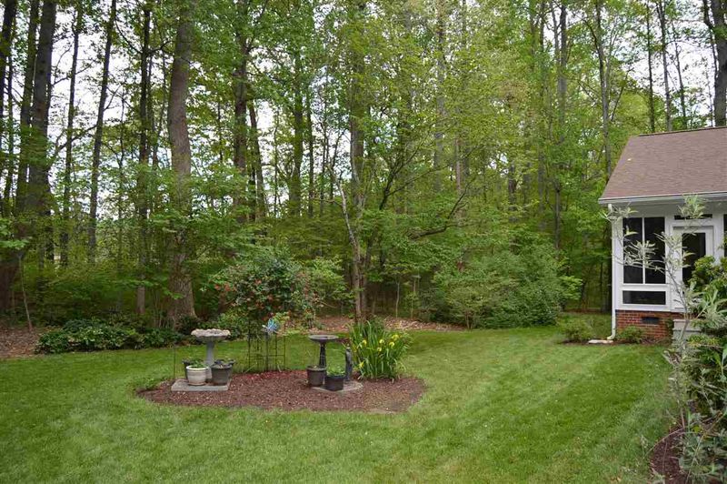 4018 Lattimore Dr, Hillsborough, NC 27278