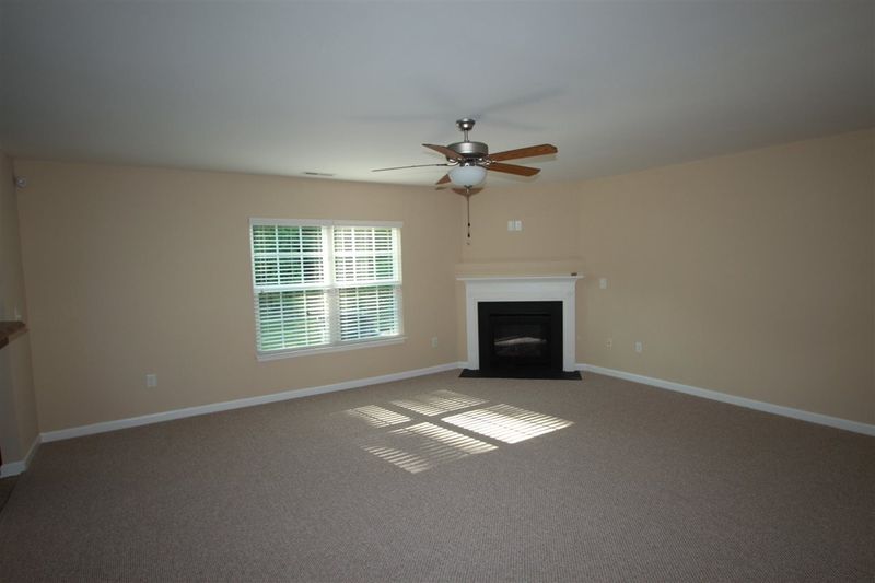 4018 Watsonia Dr, Zebulon, NC 27597