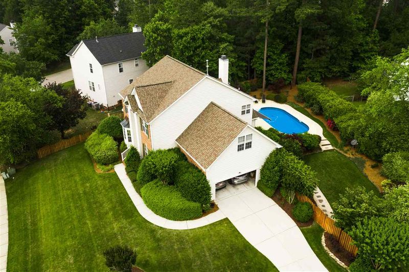 4019 Winecott Dr, Apex, NC 27502