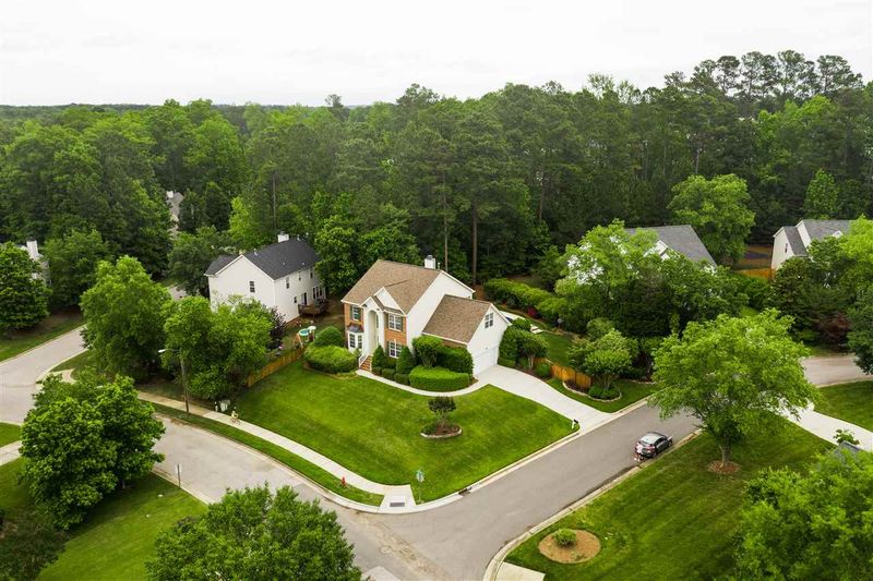 4019 Winecott Dr, Apex, NC 27502
