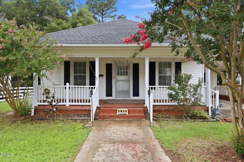 402 S 13th St, Erwin, NC 28339