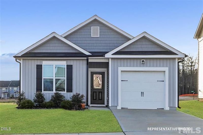 402 Bluejay St, Clayton, NC 27520
