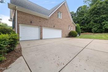 402 Bridewell Ct, Cary, NC 27518