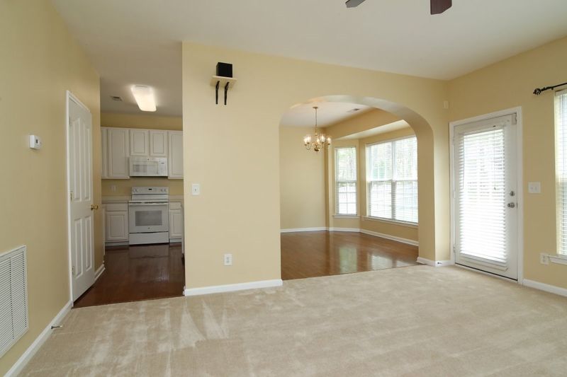 402 Burrell Rd, Durham, NC 27703