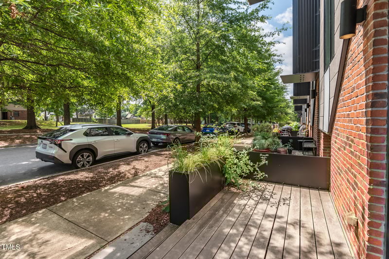 402 Chavis Way, Raleigh, NC 27601