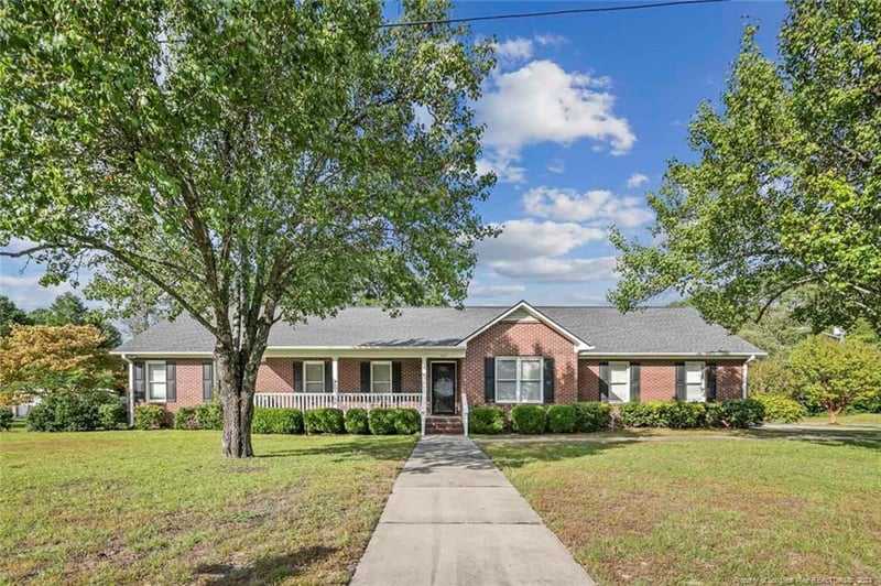 402 Concord Dr, Fayetteville, NC 28311