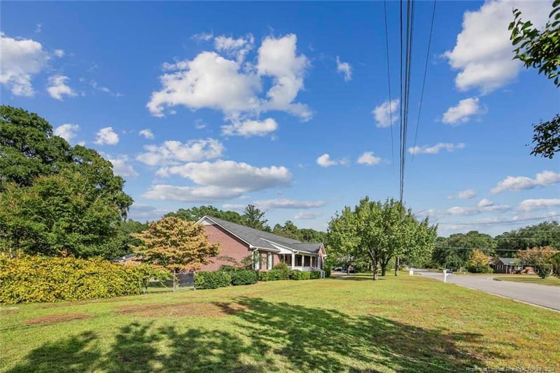 402 Concord Dr, Fayetteville, NC 28311