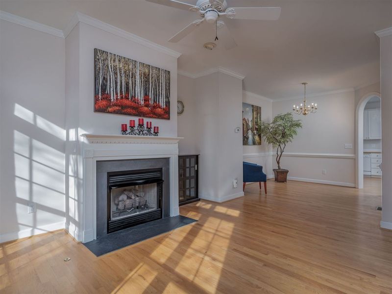 402 Copperline Dr, Chapel Hill, NC 27516