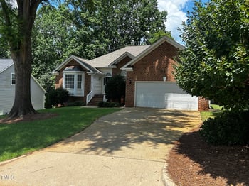 402 Cricketfield Ln, Cary, NC 27518