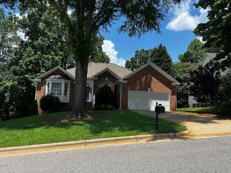 402 Cricketfield Ln, Cary, NC 27518