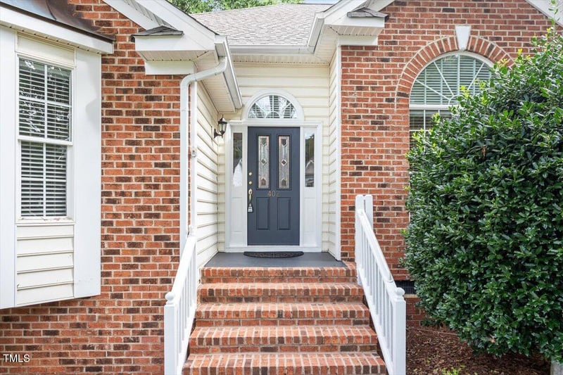 402 Cricketfield Ln, Cary, NC 27518