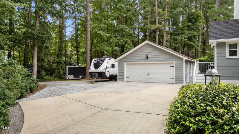 402 Cross Lake Dr, Fuquay Varina, NC 27526