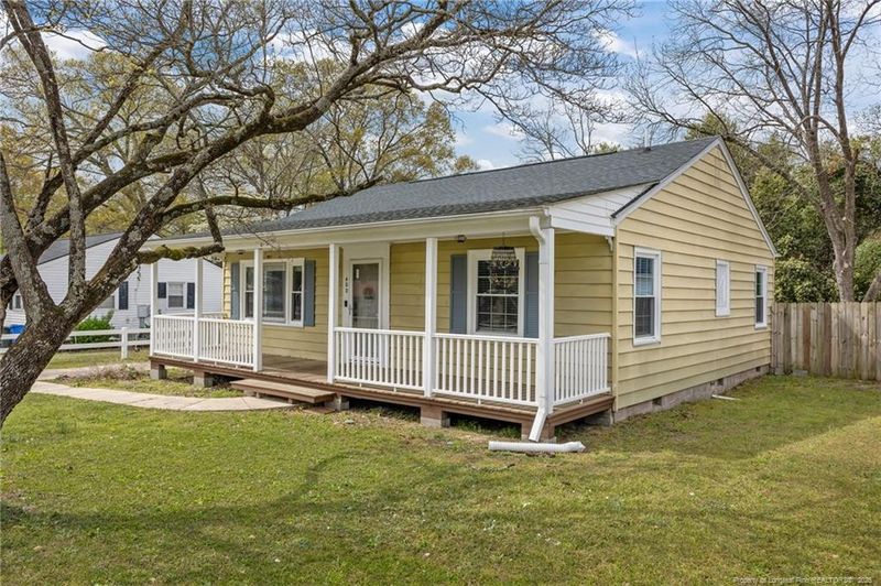 402 Faison Ave, Fayetteville, NC 28304