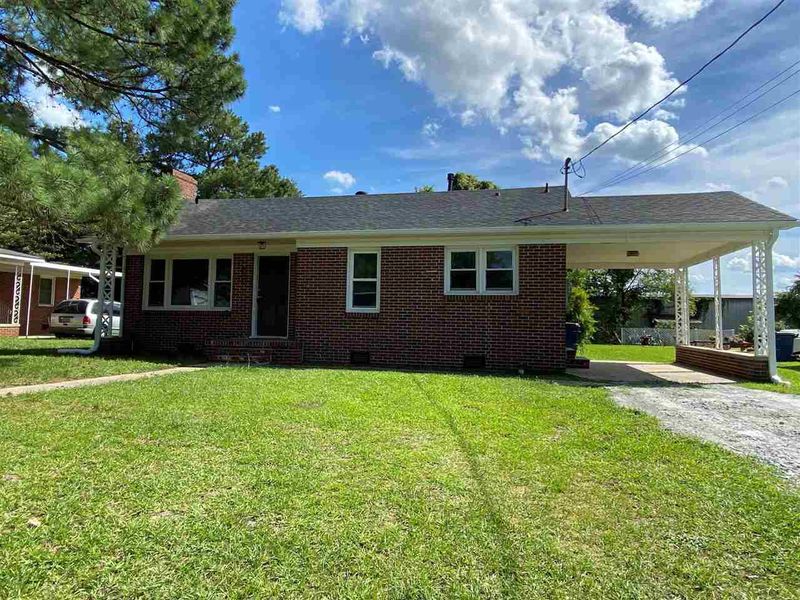 402 Forbes Dr, Smithfield, NC 27577