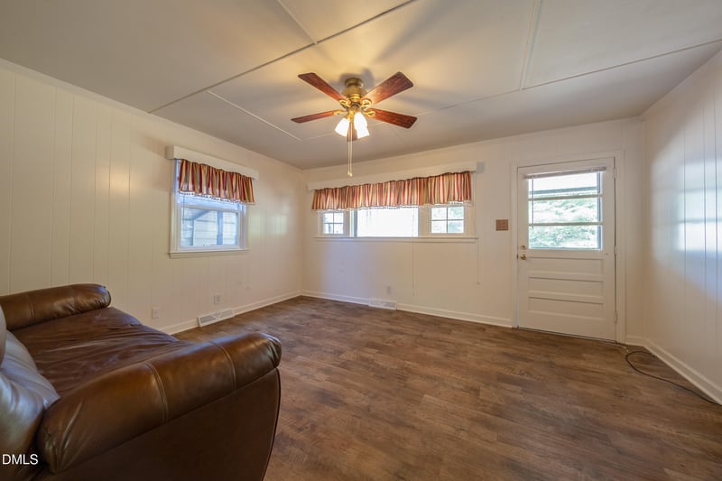 402 Forrest St, Hillsborough, NC 27278