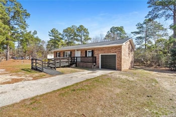 402 Gainey Rd, Raeford, NC 28376