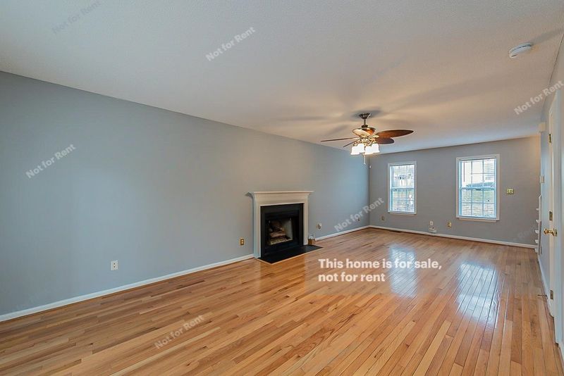 402 Greystone Dr, Durham, NC 27703