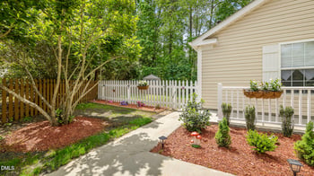 402 Happy Days Ct, Apex, NC 27502