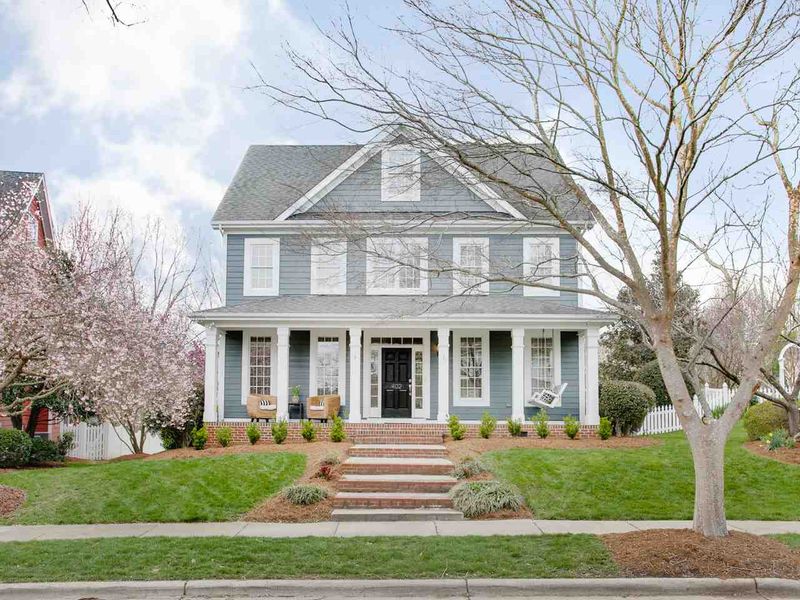 402 Highgrove Dr, Chapel Hill, NC 27516