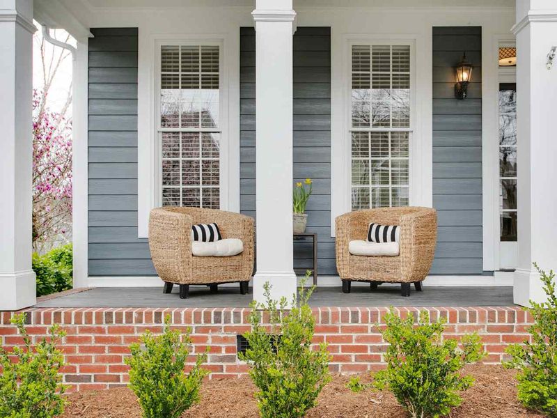 402 Highgrove Dr, Chapel Hill, NC 27516