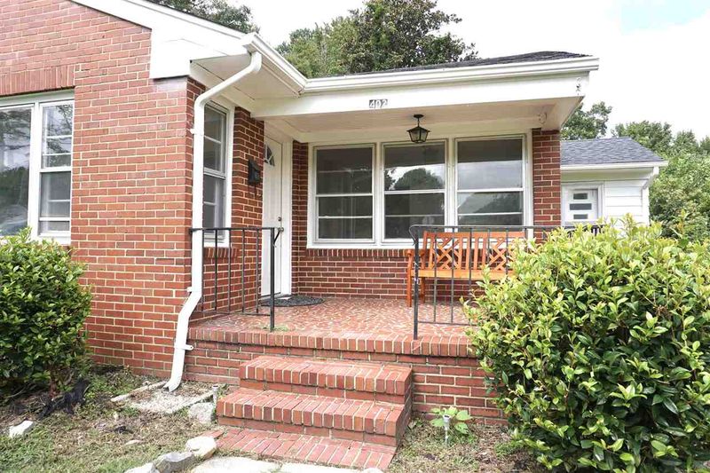 402 Hilltop Ave, Garner, NC 27529
