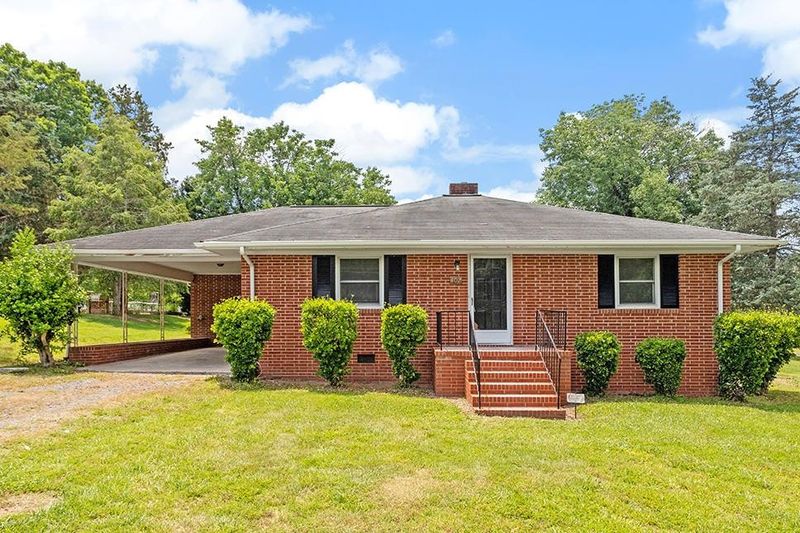 402 Hocutt Rd, Durham, NC 27703